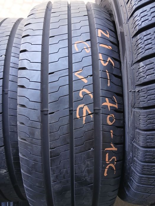 Pneus Novos 215/70R15 C Continental
