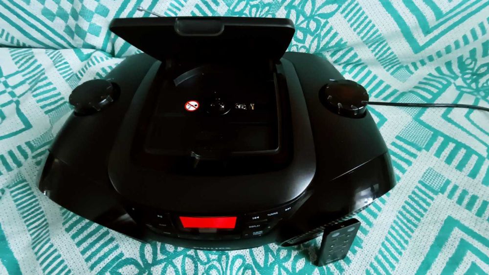 Бумбокс Philips az 3831  USB+CD+Radio+AUX