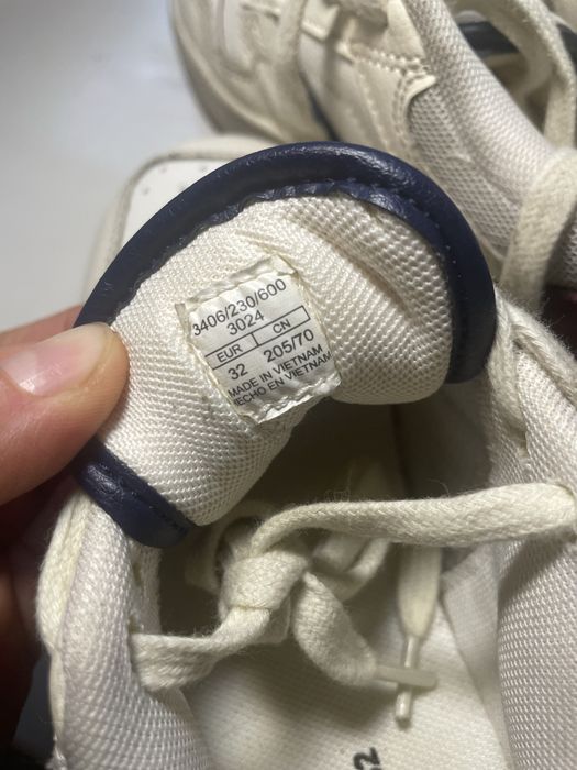 Кросівки zara у стані нових  32 розмір