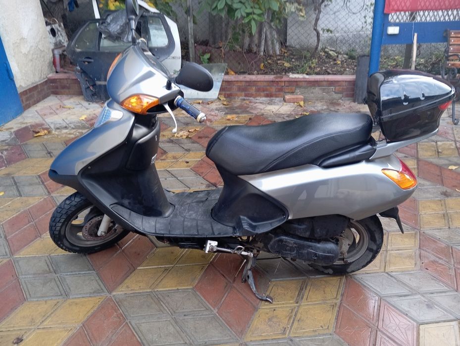Продам мопед Honda spacy  100