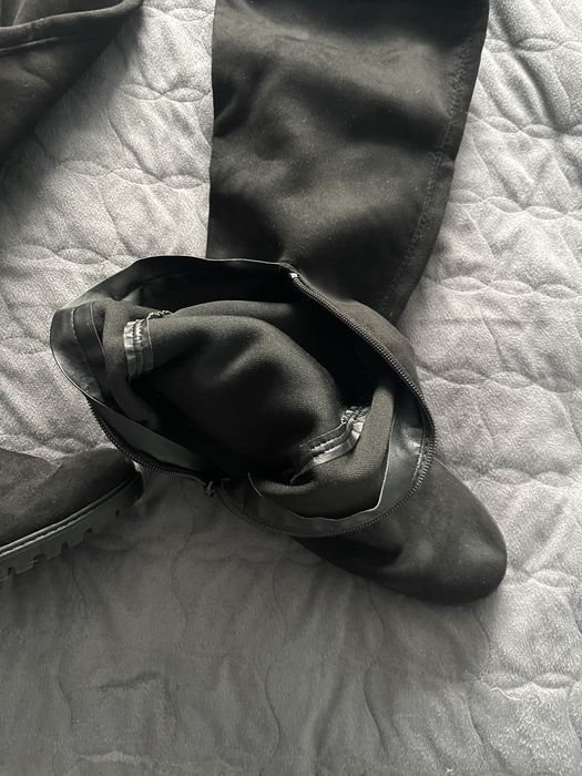 Чорні жіночі ботфорти 39 розмір