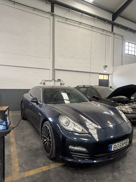Ler bem Porsche Panamera com afazeres 4.8cc v8 400cv