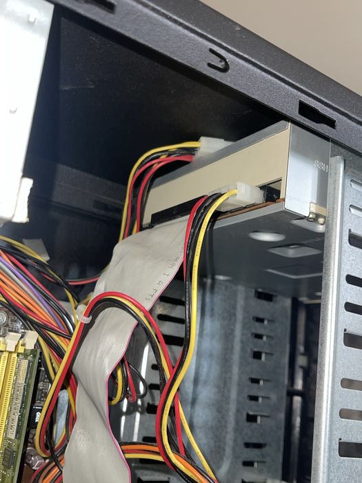 Продам РАБОТАЮЩИЙ компьютерный блок