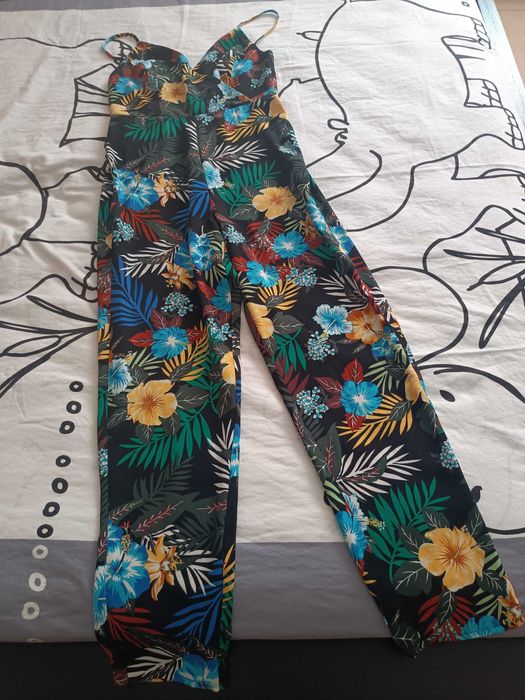 Macacão Stradivarius