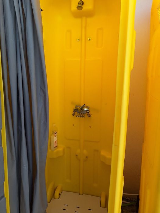 Sanita e duche portatil