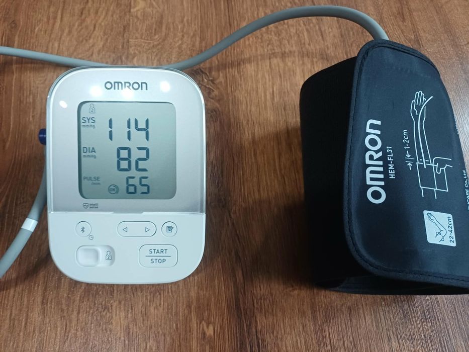 Ciśnieniomierz naramienny Omron X4  Smart Bluetooth