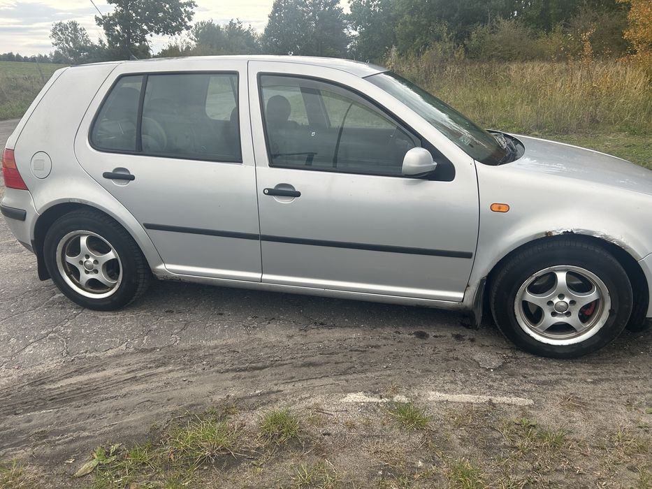 Volkswagen Golf 4 1.9 D 1998r