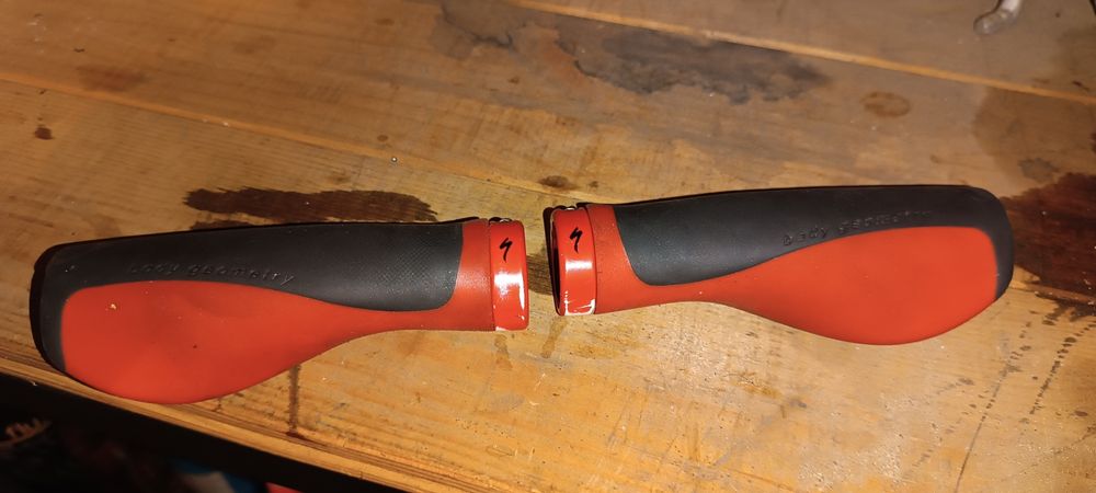 Material bicicleta estrada e montanha