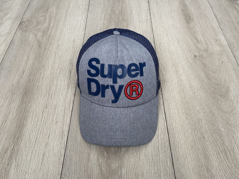 Кепка тракер Superdry