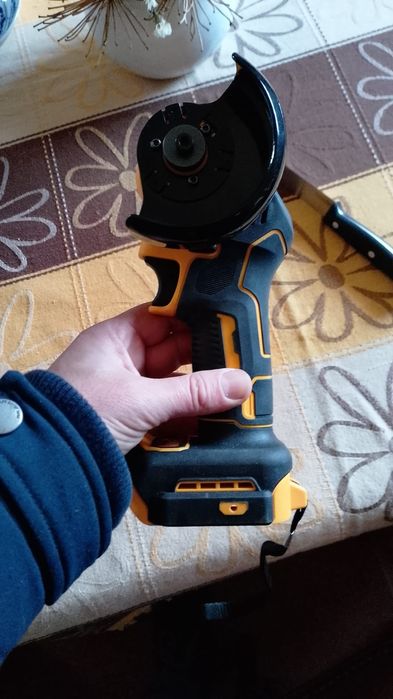 Lixadora de disco DeWalt