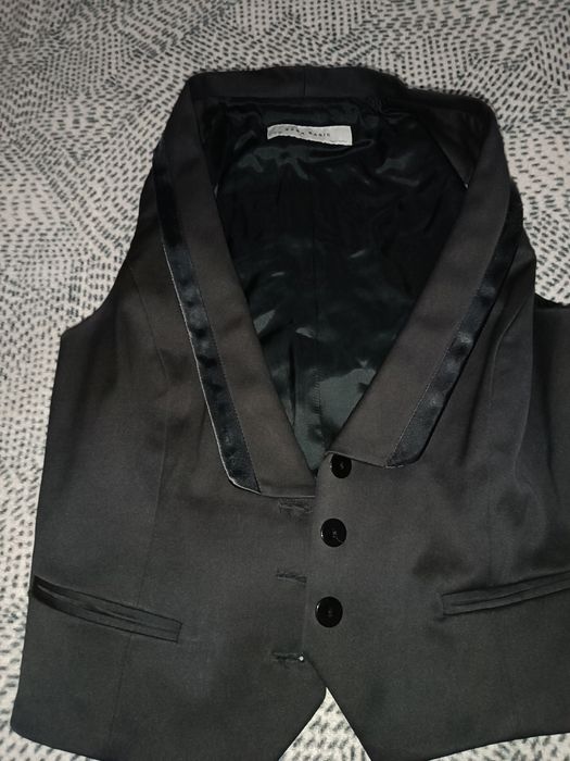 Roupa de Senhora calças, body, casaco, colete e saias