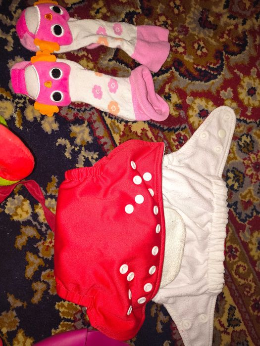 Игрушки.Зеркало.Многоразовый памперс.Вожжи.Слюнявчик