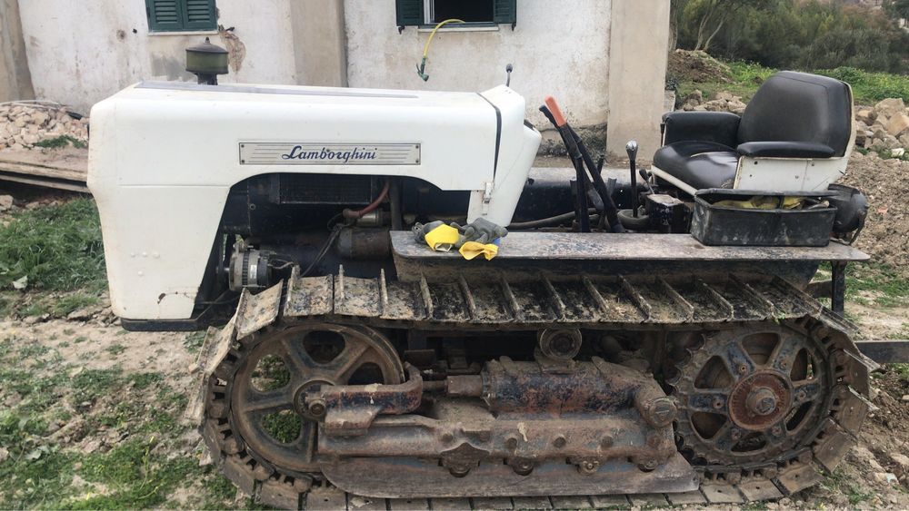 Trator de Rastos Lamborghini