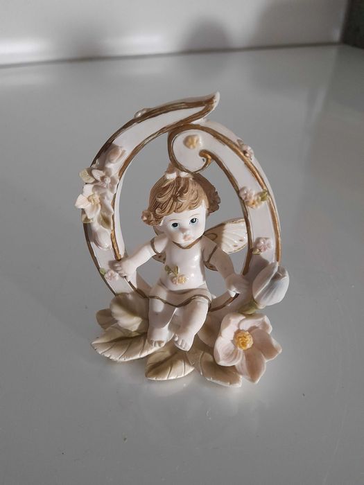Lote de peças em porcelana.