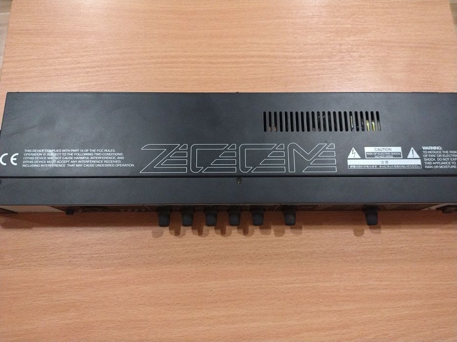 Ревер ZOOM - 1100