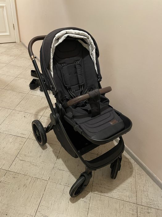 Продам дитячий візок Carrello Epica