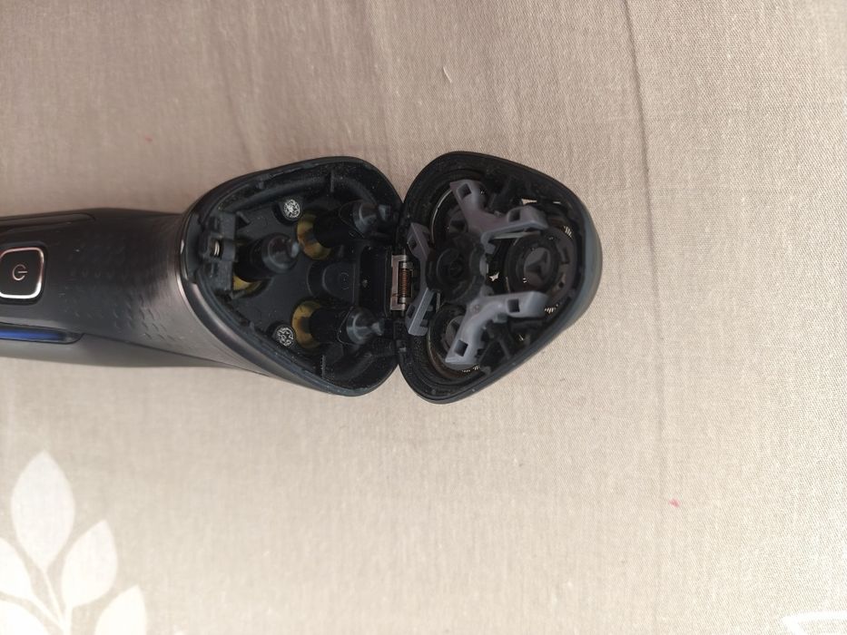 Елетробритва Philips x3000 (x3051/00)