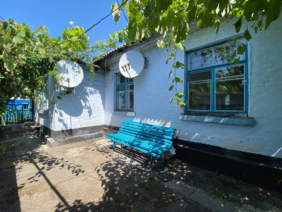 продам житловий будинок зі зручностями в місті