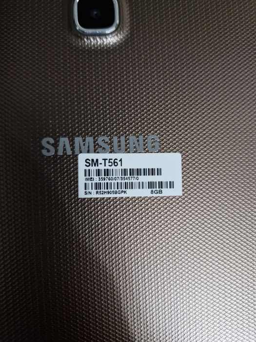 Планшет Samsung Galaxy Tab E 9.6 SM-T561 3G 8Gb Gold Brown
