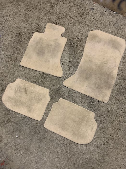 Ковры, коврики bmw F10 в гарному стані!