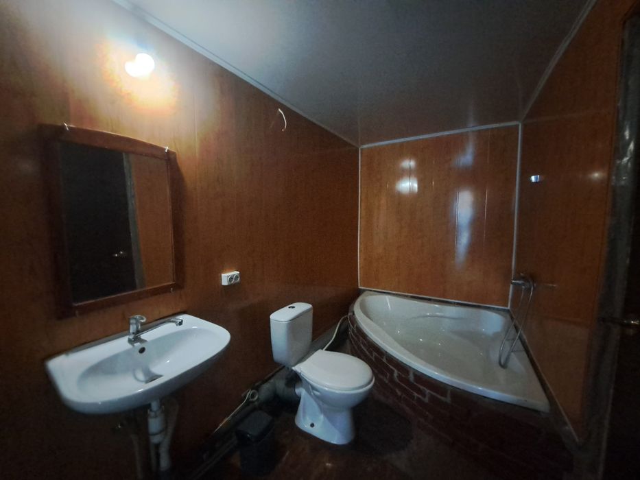 Продам будинок поряд з Центральним Ринком