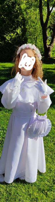 Strój komunijny 135cm dla drobnej dziewczynki.