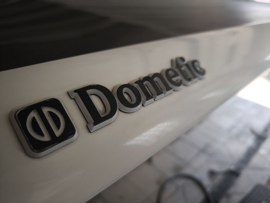 Markiza boczna DOMETIC do kampera przyczepy kempingowej 4,5m Thule