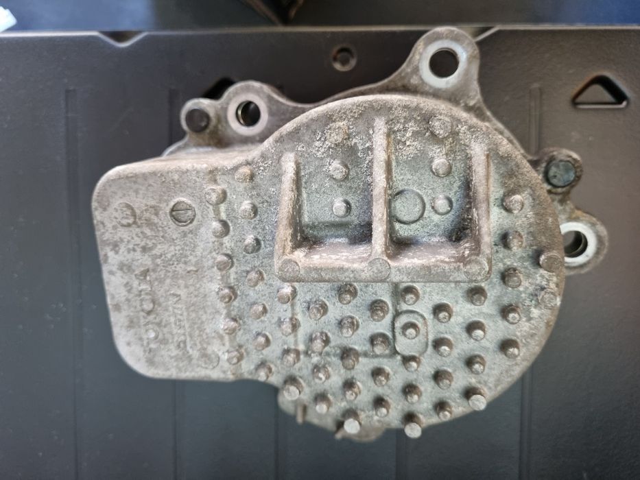 Pompa wody elektryczna Oryginalna Toyota Aisin Prius 3 demontaż