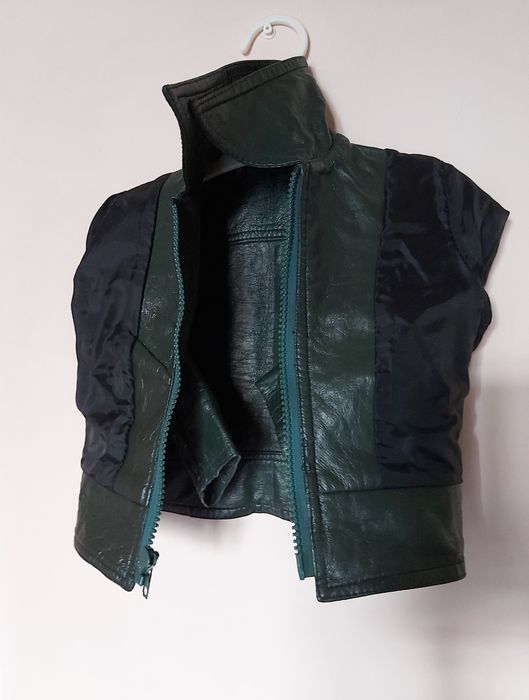 Lindo casaquinho/blusão impermeável de criança