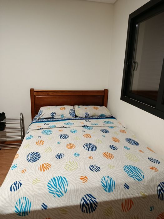 Cama casal de Madeira