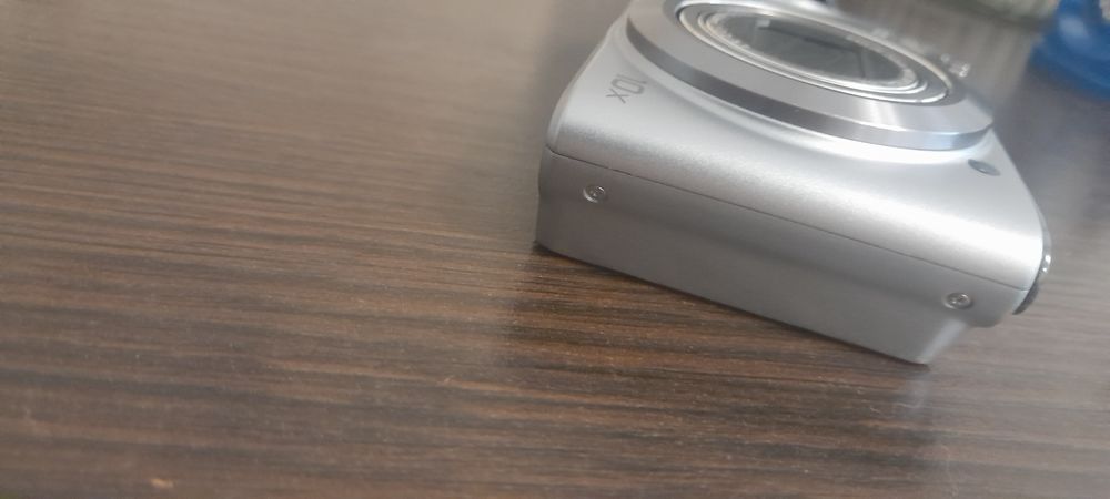 Фотоапарат Casio Exilim EX-H10 (CCD)