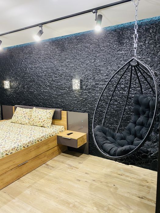 Подобово з РЕЗЕРВНИМ ЖИВЛЕННЯМ 2к -  LUX з джакузі в ЖК Рівер Парк