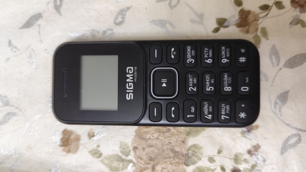 Кнопочний телефон з українською мовою Sigma 14 mini