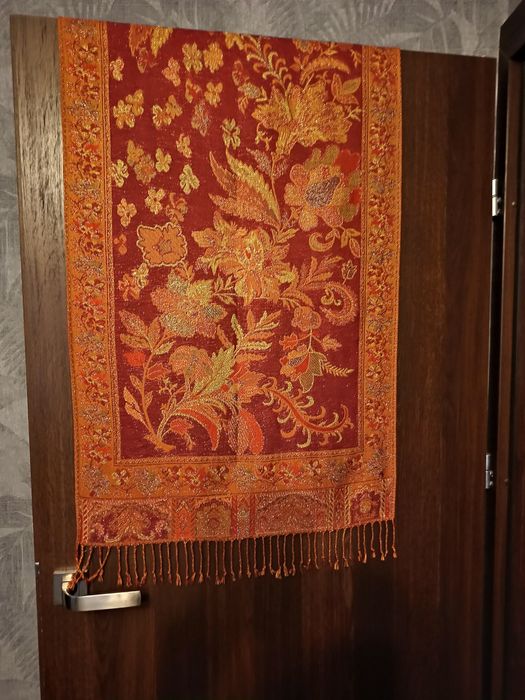 Chusta,szal , ozdoba