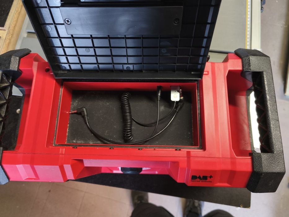 Milwaukee radio m18 JSR DAB+ bluetooth