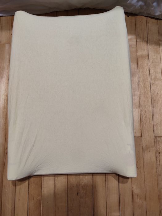 Przewijak na łóżeczko