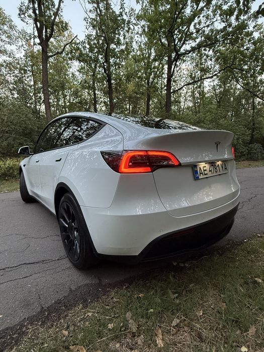 Tesla Y dual motor long range 82квт можливий обмін з доп. в обі стор