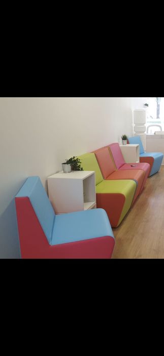 Sofas e cadeiras para  sala de espera
