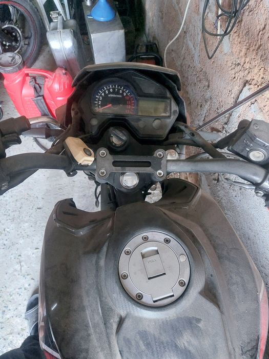 Продам мотоцикл шанрай 200а