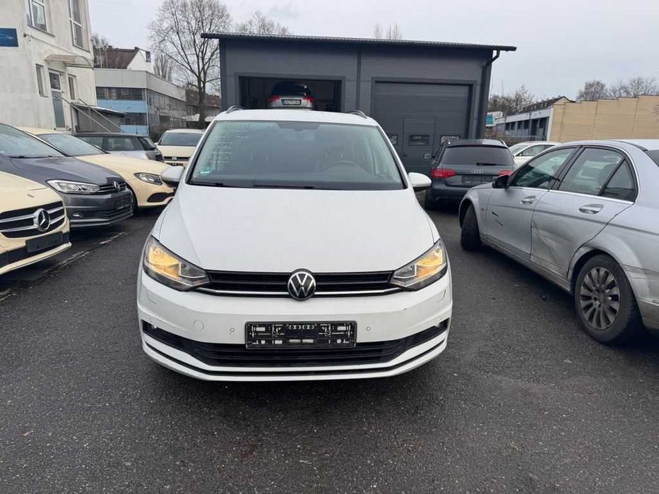 Бампер VOLKSWAGEN Touran 5T1 запчастини шрот розборка Волксваген туран