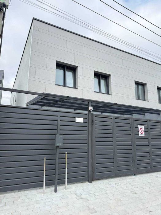 Продаю новий сучасний котедж з правом власності у Львові