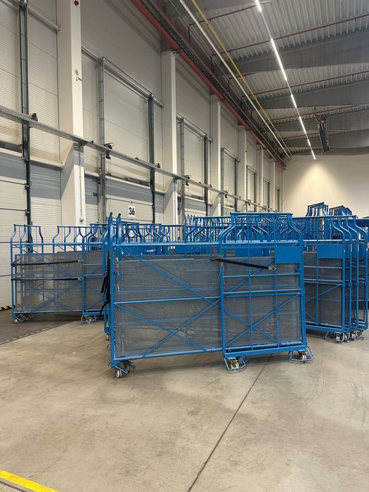 wózki systemowe piętrowane 3-krotnie