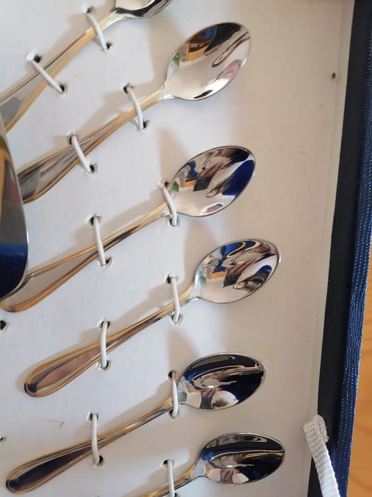 Vendo travessa para  bolo64729679901699122