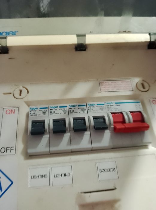 Vendo quadros Elétricos de disjuntores Hager