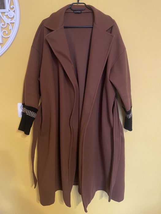 Płaszczyk uniwersalny ale tak do 48/50 rozmiarku cena 70 zł