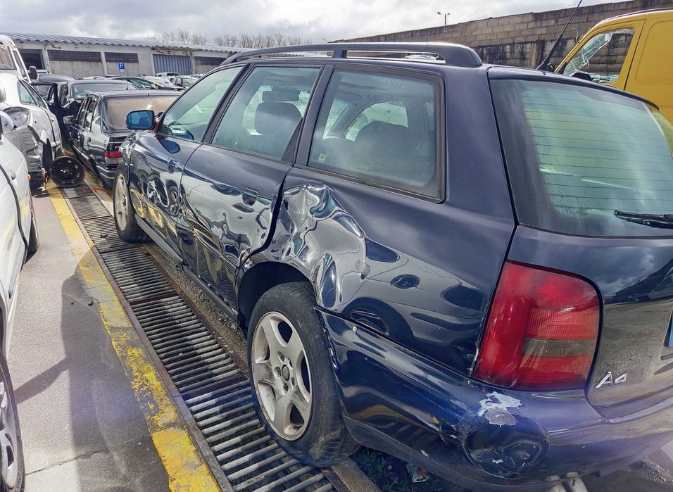 Para peças Audi A4 SW 1.9TDI 110Cv ano 1998