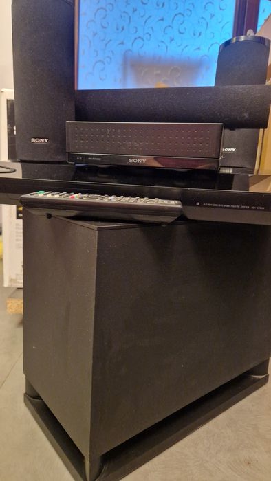 Kino domowe odtwarzacz Blu-ray/amplituner i 5 kolumn Sony BDV-E780W