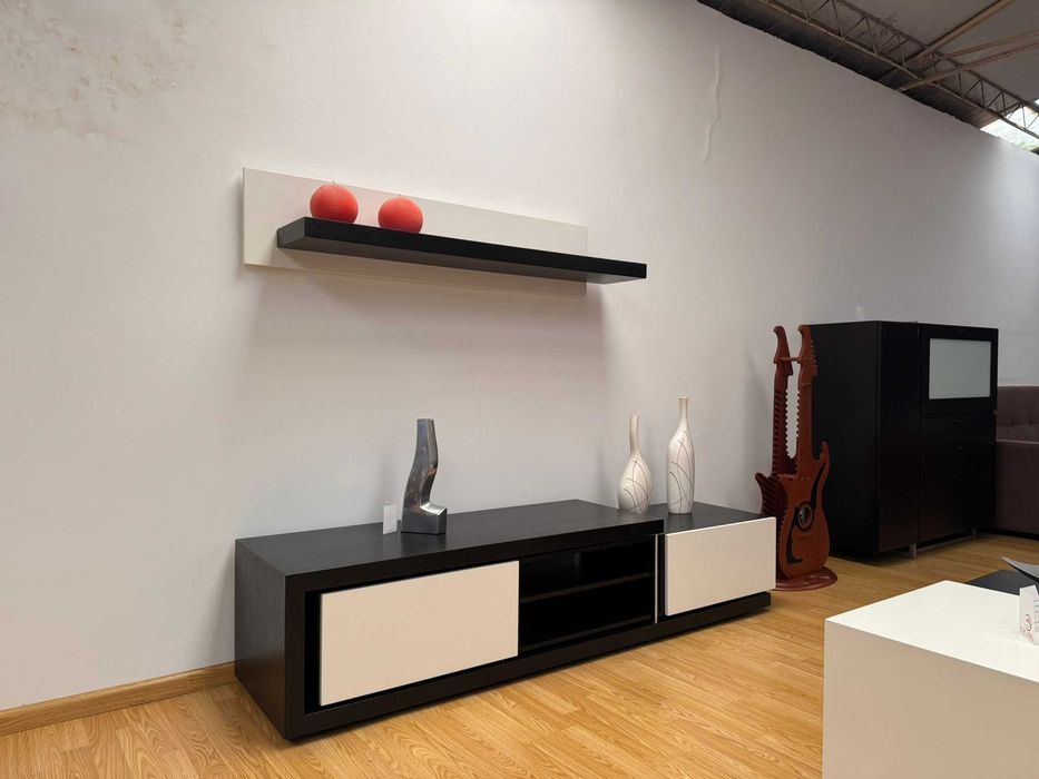 Prateleira suspensa Nova (Em exposição)