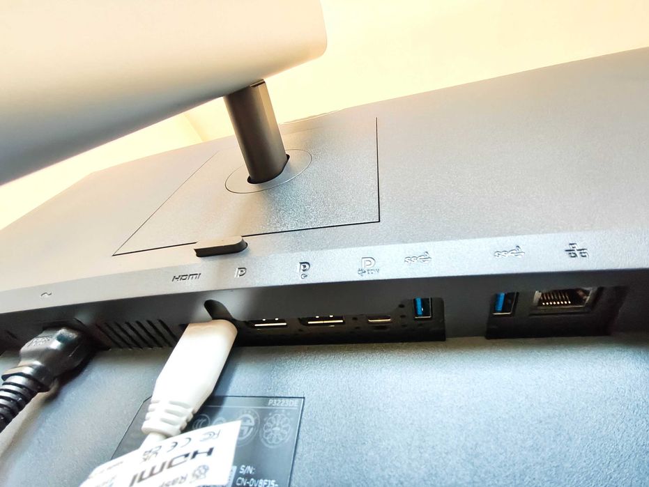 Monitor Dell P3223DE COMO NOVO - Garantia transmissível até 2029-12