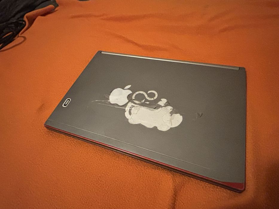 Ноутбук Fujitsu Lifebook E744